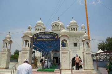 Gurudwara Darshan in Amritsar